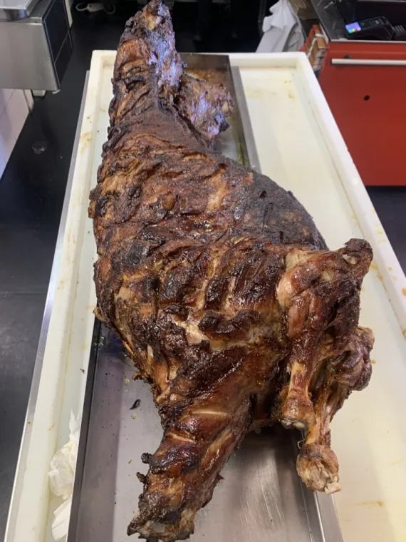 Agneau de lait en morceau ou en entier à Grasse, Grasse, Micka rôtisserie